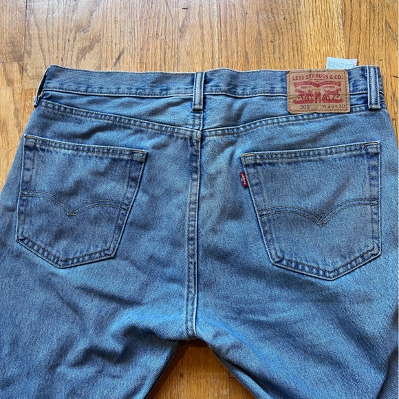 Mens 505 Levi jeans - Picture 2 of 2